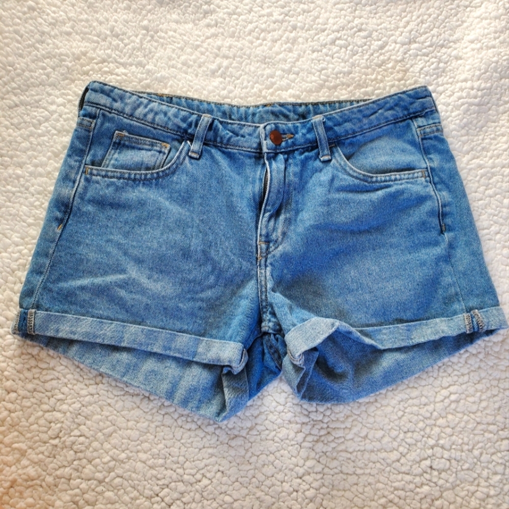 H&M Regular Waist Shorts